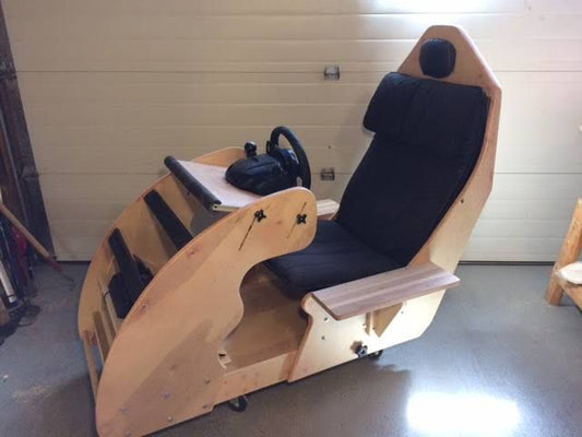 Sim Racing Cockpits vs. DIY Solutions: Pros and Cons