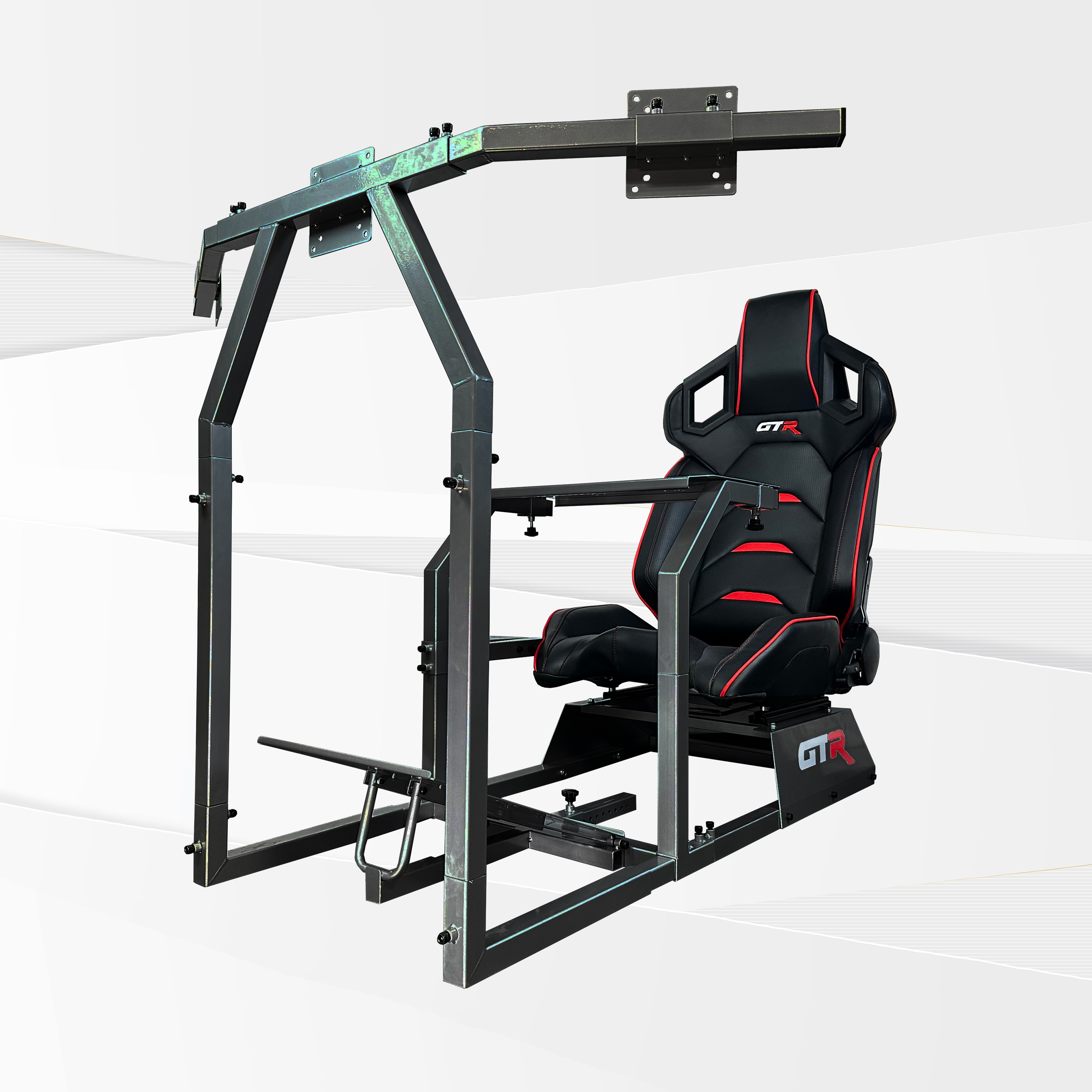 GTA racing simulator with triple monitor stand and pista racing seat